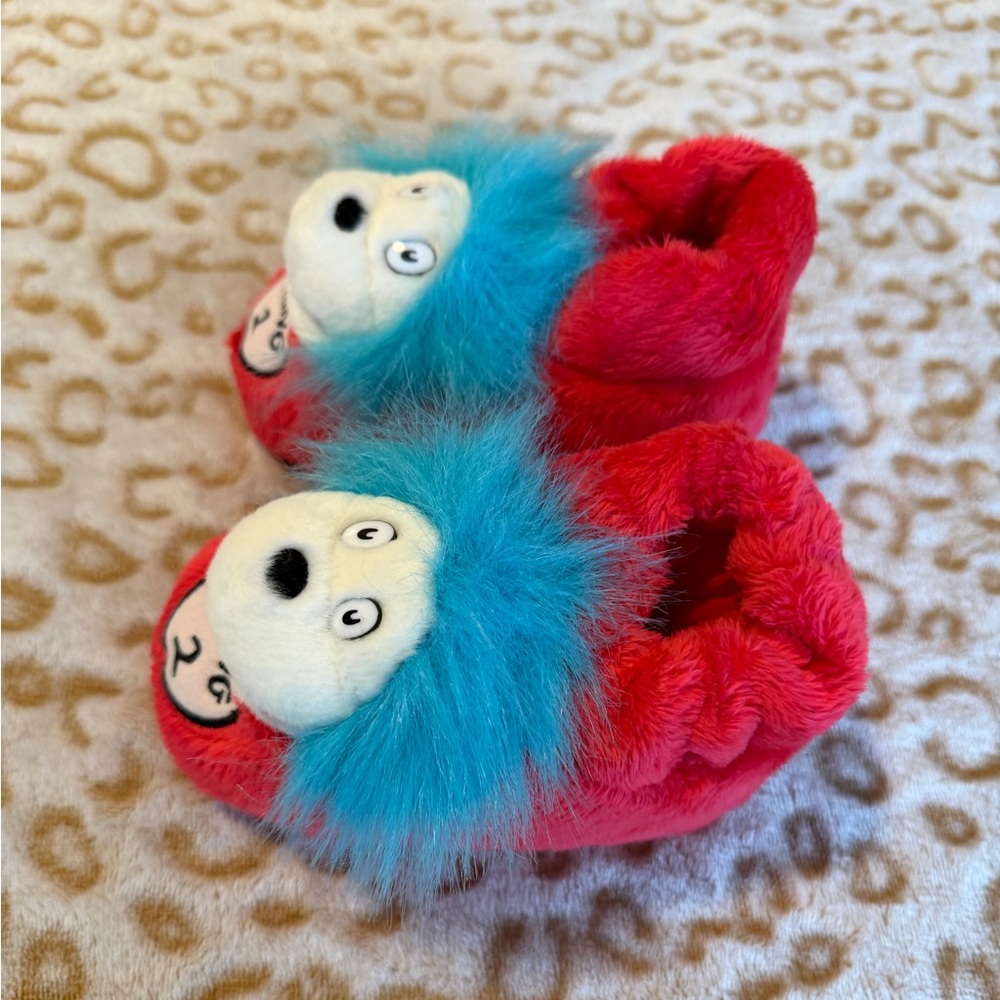 Dr. Seuss Vibrant Red Slippers Universal Studios 
Size: Youth (Small) - Picture 2 of 8